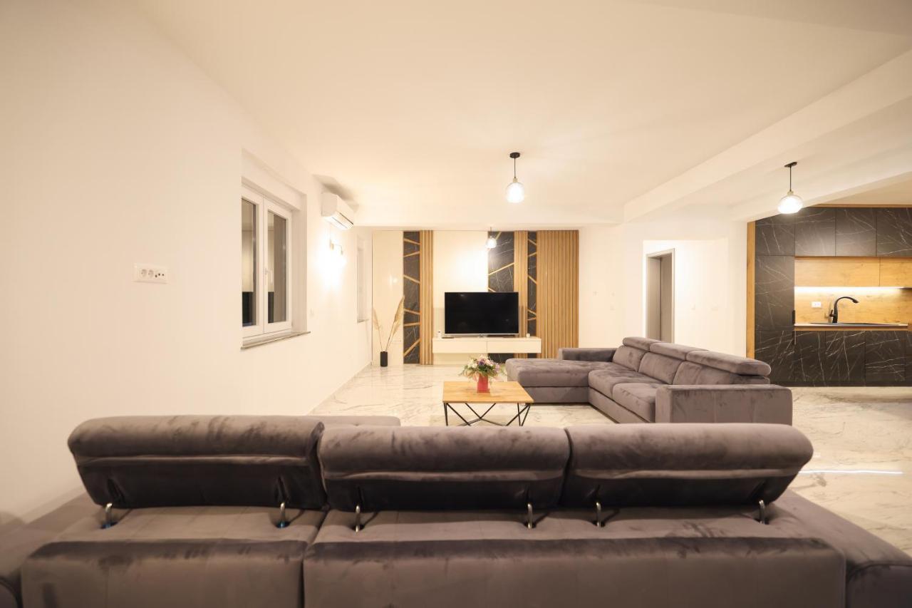 Rhapsody In Green - Luxury Villa In Zadar Crno Exterior photo