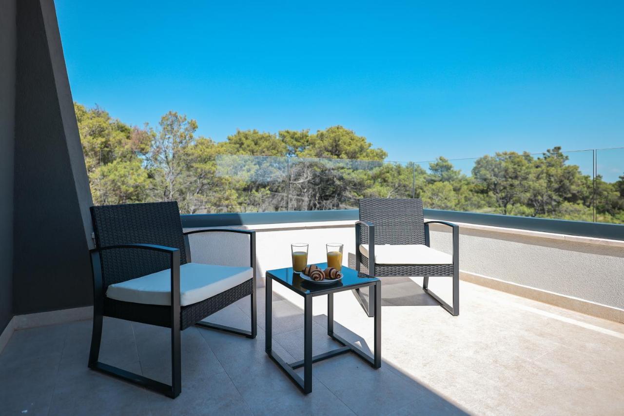 Rhapsody In Green - Luxury Villa In Zadar Crno Exterior photo